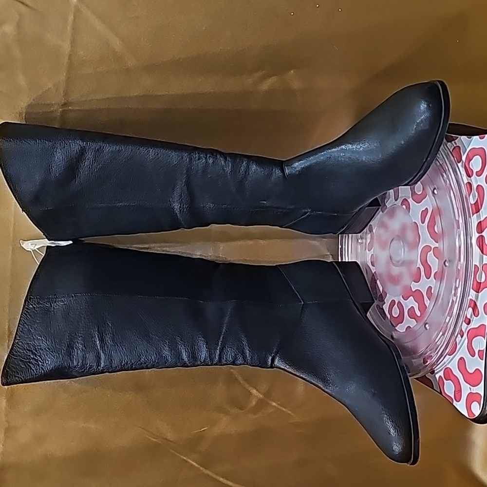 Z NwT Fanfares Women’s black leather boots sz 8.5 stretch back - Picture 6 of 10